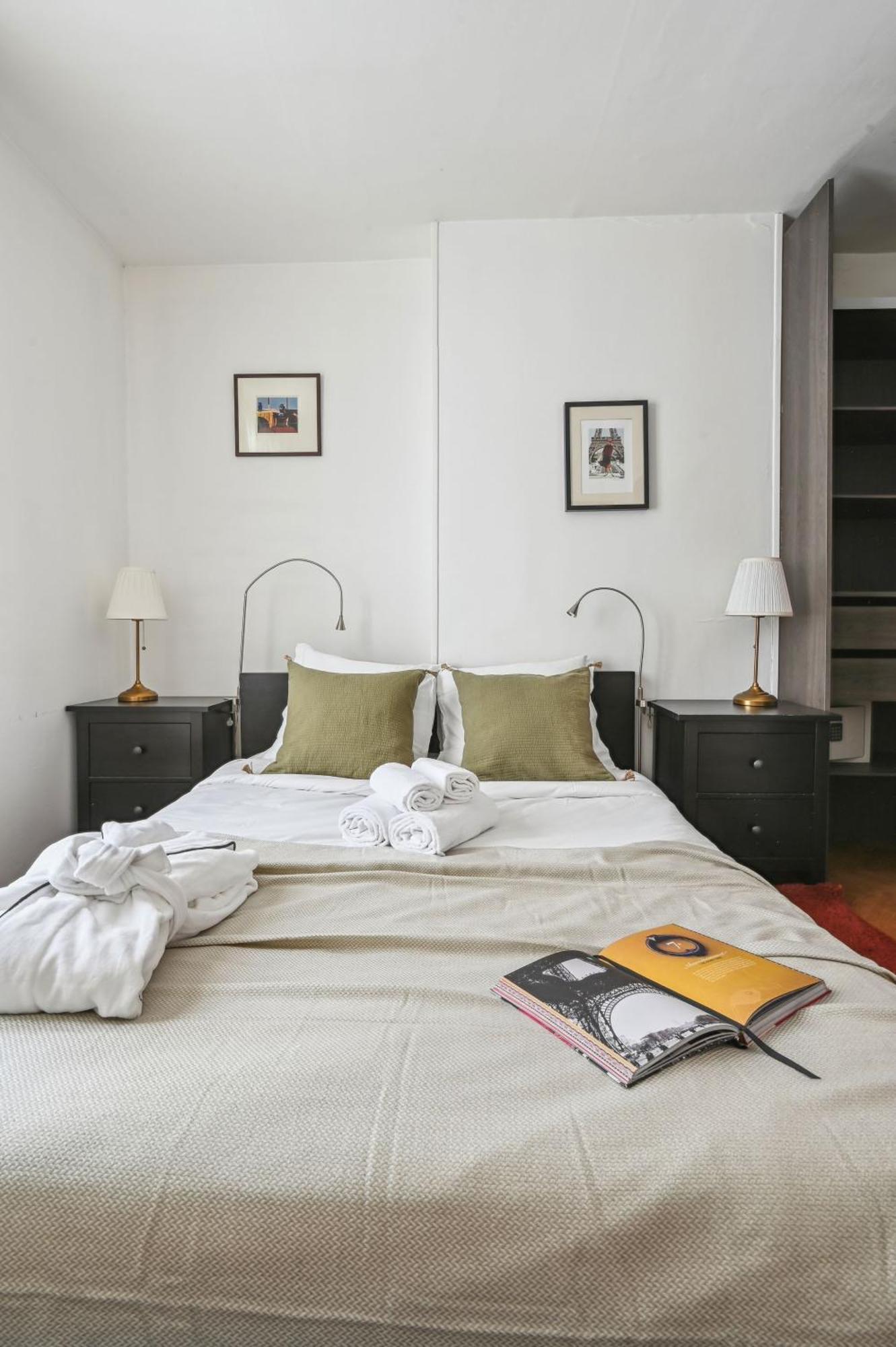 Eiffel Tower & Hotel Des Invalides - 1Br - Cityapartmentstay Paris Dış mekan fotoğraf